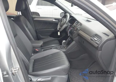 2022 Volkswagen Tiguan 2.0T Se R-Line Black z USA, uszkodzony, nr VIN 3VVCB7AX7NM036253